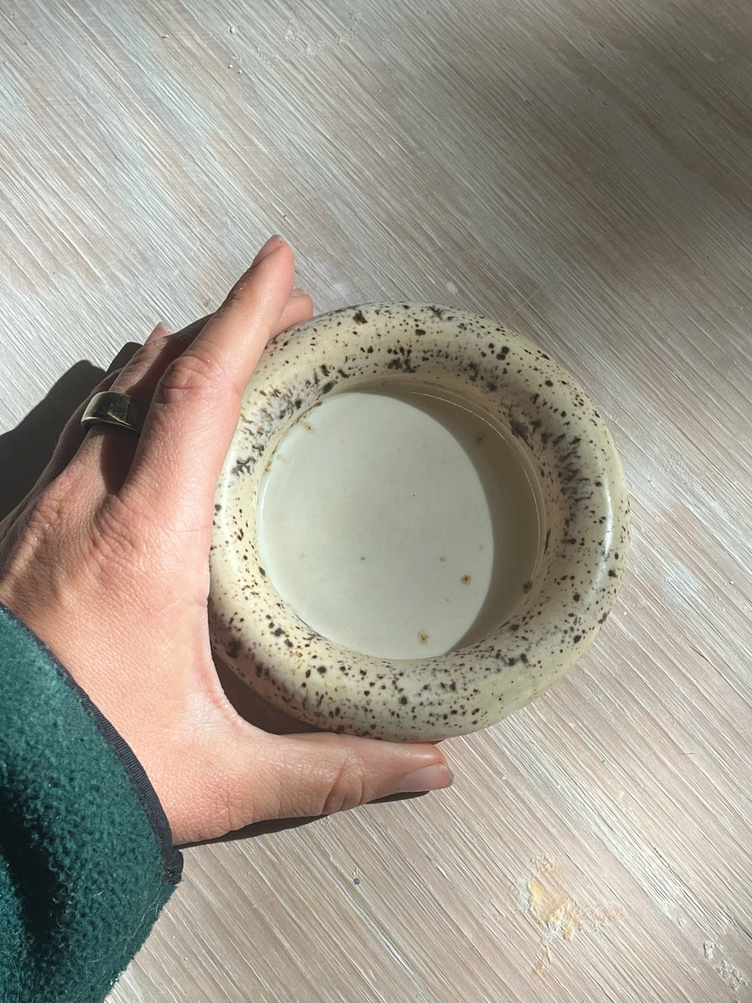Doughnut Plate - Winter Wood / Gloss White