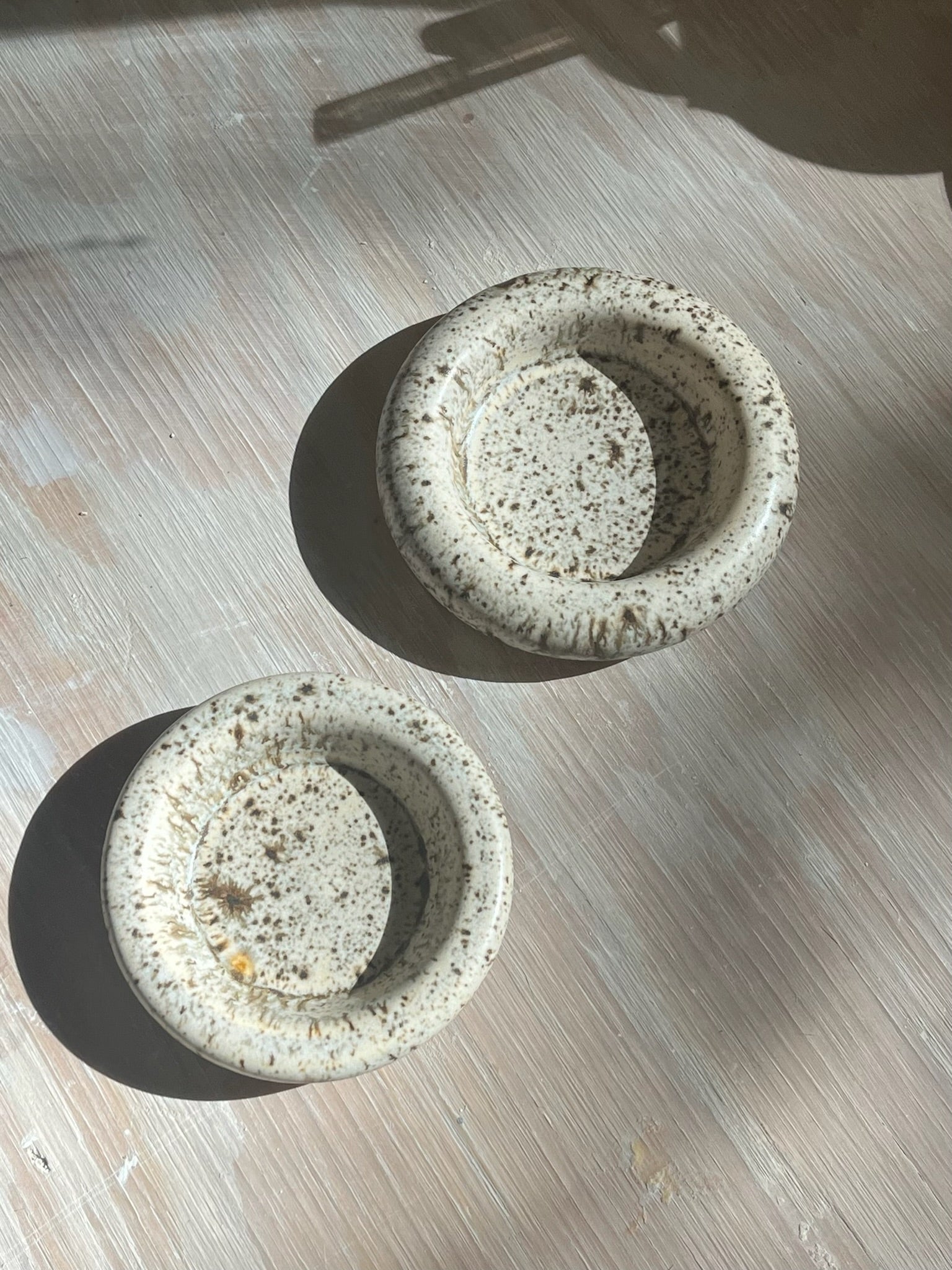 Doughnut Plate Set - White Winter Wood