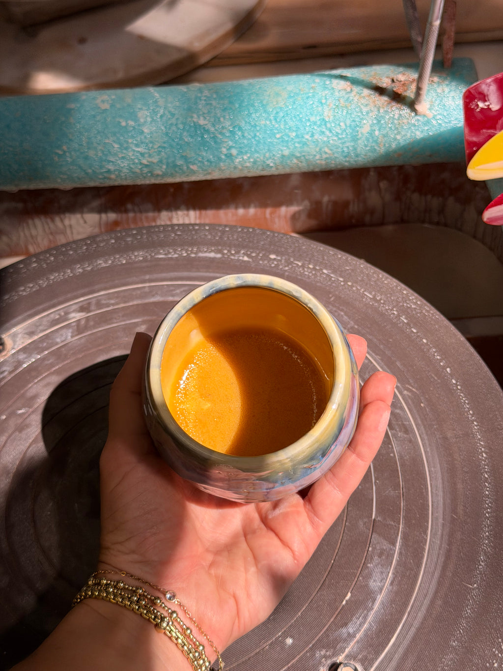 Cup (Small Swirl)